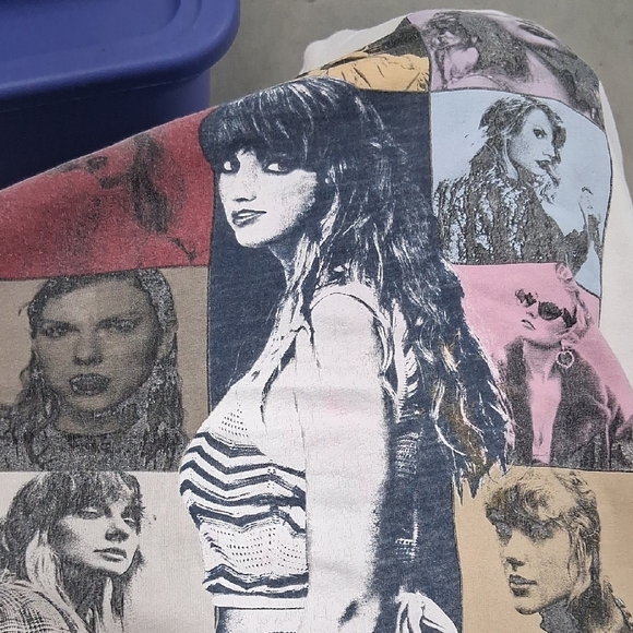 Taylor Swift White Graphic T-Shirt - Picture 4 of 5